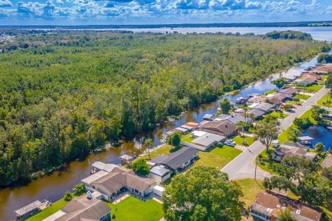 Villa ou maison à vendre à Tavares, Floride: 2 chambres, 129.13 m2 № 2419553 - photo 9