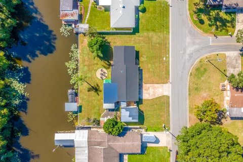 Villa ou maison à vendre à Tavares, Floride: 2 chambres, 129.13 m2 № 2419553 - photo 10