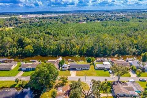 Villa ou maison à Tavares, Floride 2 chambres, 129.13 m2 № 2419553