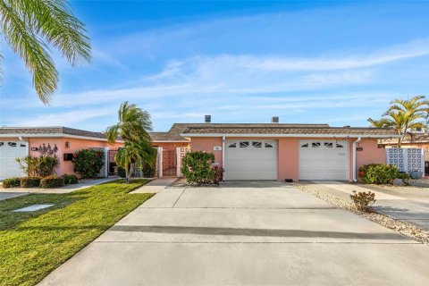 Villa ou maison à vendre à Saint Petersburg, Floride: 2 chambres, 154.22 m2 № 2128338 - photo 6