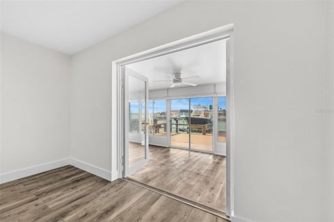 Villa ou maison à vendre à Saint Petersburg, Floride: 2 chambres, 154.22 m2 № 2128338 - photo 26