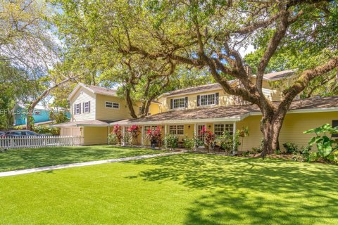 House in Fort Lauderdale, Florida 7 bedrooms, 536.51 sq.m. № 2068659