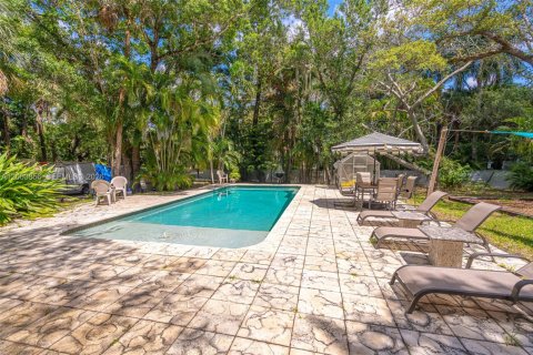 House in Fort Lauderdale, Florida 7 bedrooms, 536.51 sq.m. № 2068659 - photo 5