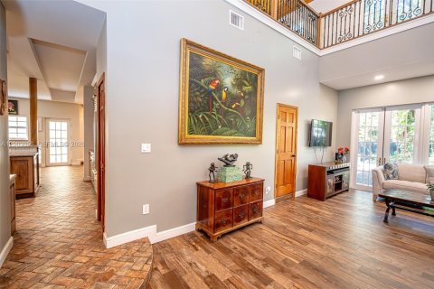 House in Fort Lauderdale, Florida 7 bedrooms, 536.51 sq.m. № 2068659 - photo 10