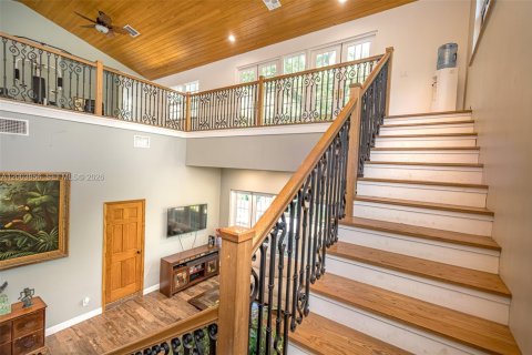 House in Fort Lauderdale, Florida 7 bedrooms, 536.51 sq.m. № 2068659 - photo 11