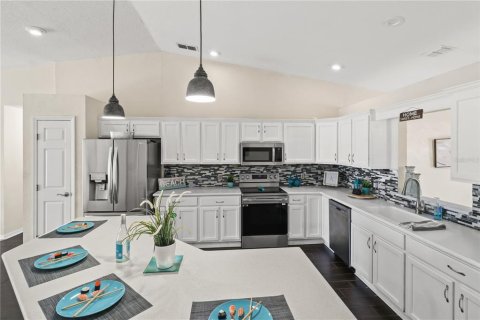 House in Lakeland, Florida 3 bedrooms, 182.09 sq.m. № 2195943 - photo 19