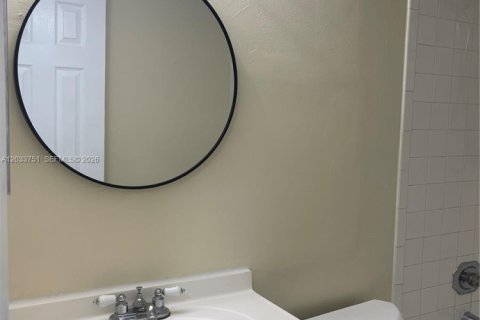 Condo in Miramar, Florida, 2 bedrooms № 2078043 - photo 28