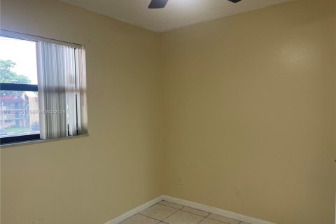 Condo in Miramar, Florida, 2 bedrooms № 2078043 - photo 26