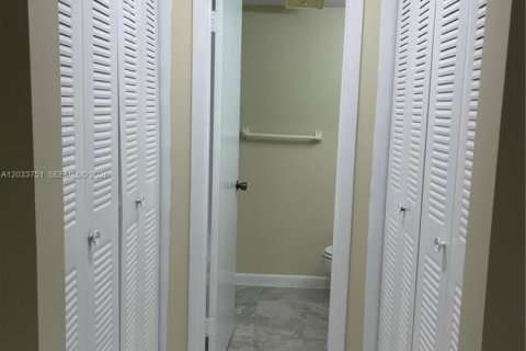 Condo in Miramar, Florida, 2 bedrooms № 2078043 - photo 19