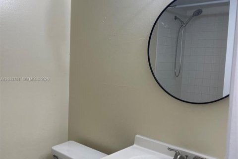 Condo in Miramar, Florida, 2 bedrooms № 2078043 - photo 20