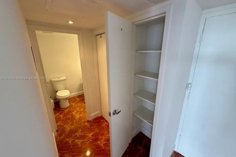 Copropriété à louer à Miami Beach, Floride: 1 chambre, 85.47 m2 № 2061683 - photo 20