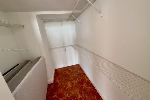 Copropriété à louer à Miami Beach, Floride: 1 chambre, 85.47 m2 № 2061683 - photo 15