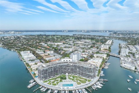 Condo à Miami Beach, Floride, 1 chambre  № 2061683
