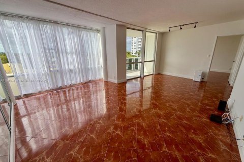 Copropriété à louer à Miami Beach, Floride: 1 chambre, 85.47 m2 № 2061683 - photo 7
