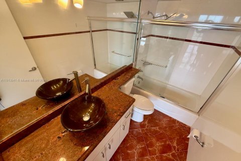 Copropriété à louer à Miami Beach, Floride: 1 chambre, 85.47 m2 № 2061683 - photo 16