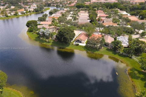 House in Weston, Florida 3 bedrooms, 138.89 sq.m. № 1804423 - photo 20