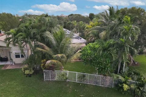 House in Weston, Florida 3 bedrooms, 138.89 sq.m. № 1804423 - photo 21
