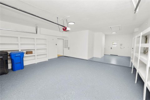 House in Plant City, Florida 4 bedrooms, 281.68 sq.m. № 1562095 - photo 26