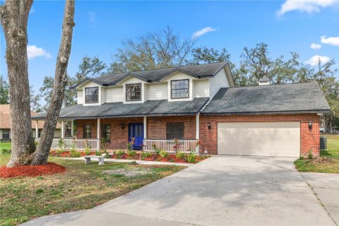 House in Plant City, Florida 4 bedrooms, 281.68 sq.m. № 1562095 - photo 4