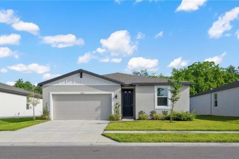 Casa en venta en Zephyrhills, Florida, 3 dormitorios, 139.91 m2 № 1858020 - foto 1