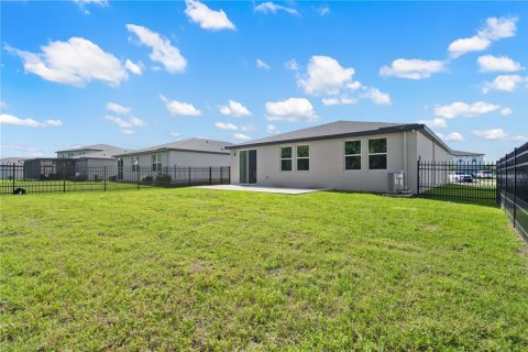 Casa en venta en Zephyrhills, Florida, 3 dormitorios, 139.91 m2 № 1858020 - foto 2