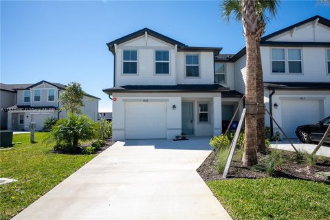 Casa en venta en Fort Myers, Florida, 3 dormitorios № 1807052 - foto 1