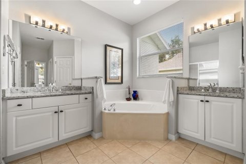 House in Clermont, Florida 3 bedrooms, 194.35 sq.m. № 1784926 - photo 8