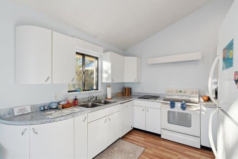 Casa en venta en Cedar Key, Florida, 2 dormitorios, 117.24 m2 № 1537322 - foto 17