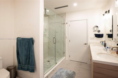 Casa en venta en Miami Springs, Florida, 4 dormitorios, 225.57 m2 № 1819958 - foto 10