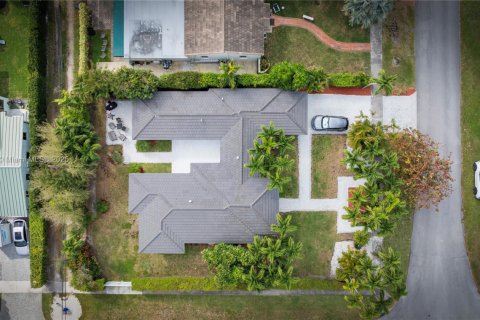 Casa en venta en Miami Springs, Florida, 4 dormitorios, 225.57 m2 № 1819958 - foto 24