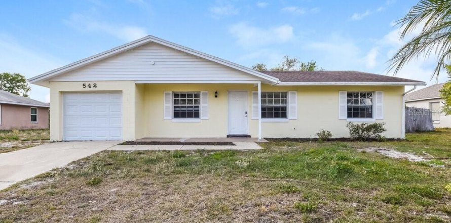 Casa en Deltona, Florida 3 dormitorios, 104.05 m2 № 2100061