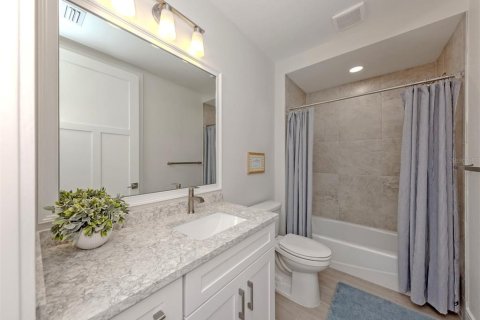 Condo in Venice, Florida, 2 bedrooms № 2105891 - photo 24