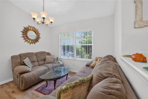 House in Palm Coast, Florida 3 bedrooms, 152.27 sq.m. № 2390962 - photo 3