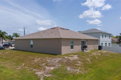 House in Kissimmee, Florida 4 bedrooms, 168.52 sq.m. № 1808009 - photo 5