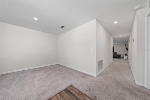 House in Kissimmee, Florida 4 bedrooms, 168.52 sq.m. № 1808009 - photo 7