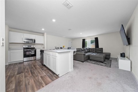 House in Kissimmee, Florida 4 bedrooms, 168.52 sq.m. № 1808009 - photo 12