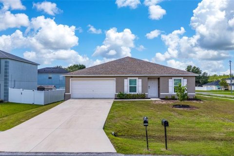 House in Kissimmee, Florida 4 bedrooms, 168.52 sq.m. № 1808009 - photo 2