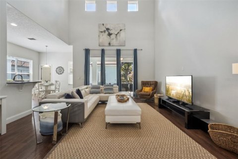Villa ou maison à vendre à Kissimmee, Floride: 5 chambres, 230.12 m2 № 2221789 - photo 6