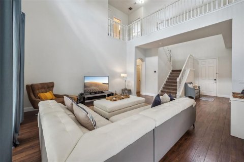 Villa ou maison à vendre à Kissimmee, Floride: 5 chambres, 230.12 m2 № 2221789 - photo 9