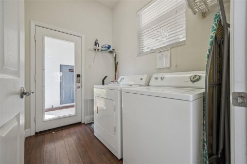 Villa ou maison à vendre à Kissimmee, Floride: 5 chambres, 230.12 m2 № 2221789 - photo 19
