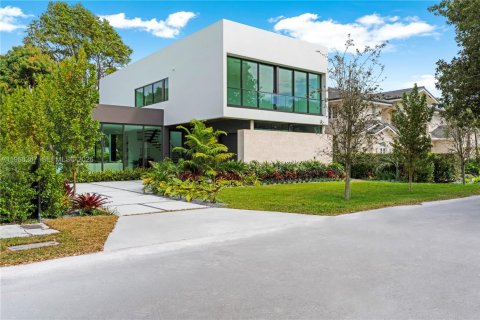 Villa ou maison à Miami, Floride 5 chambres, 389.07 m2 № 2031633