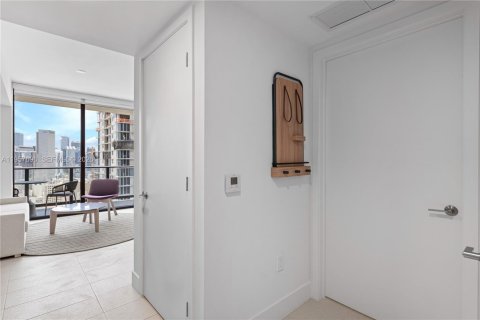 Condominio en alquiler en Miami, Florida, 1 dormitorio, 46.92 m2 № 2011363 - foto 14