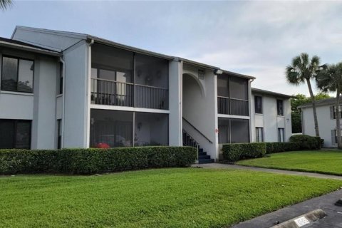 Condo à Sanford, Floride, 2 chambres  № 2167664