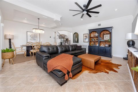 Casa en venta en Saint Petersburg, Florida, 4 dormitorios, 387.22 m2 № 1622590 - foto 14