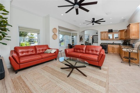 Casa en venta en Saint Petersburg, Florida, 4 dormitorios, 387.22 m2 № 1622590 - foto 29