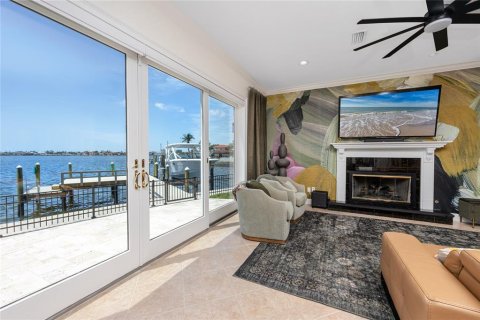 Casa en venta en Saint Petersburg, Florida, 4 dormitorios, 387.22 m2 № 1622590 - foto 24