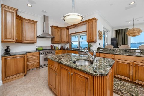 Casa en venta en Saint Petersburg, Florida, 4 dormitorios, 387.22 m2 № 1622590 - foto 17