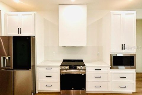 Casa en alquiler en Rotonda, Florida, 3 dormitorios, 208.1 m2 № 1673406 - foto 19