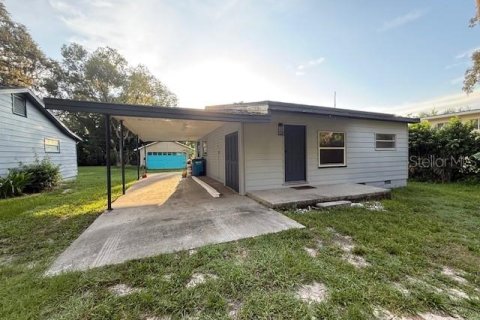Casa en alquiler en Windermere, Florida, 2 dormitorios, 1615.29 m2 № 1904376 - foto 1