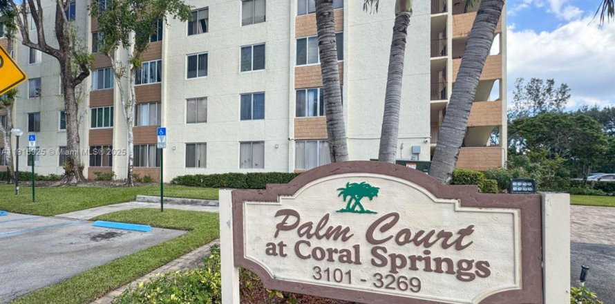 Condo in Coral Springs, Florida, 2 bedrooms  № 1971721